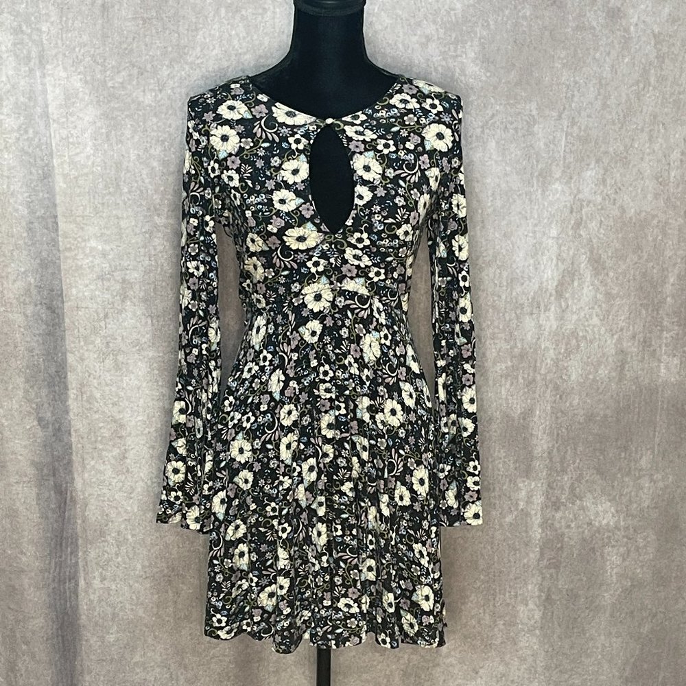 Soft & Sexy American Eagle Floral DRESS~size small